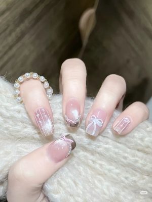 Xu hướng mẫu nail 2025